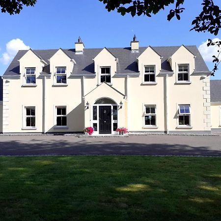Single Or Twin Room In Lovely Country Residence Nobber Bagian luar foto