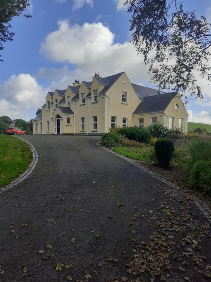 Single Or Twin Room In Lovely Country Residence Nobber Bagian luar foto
