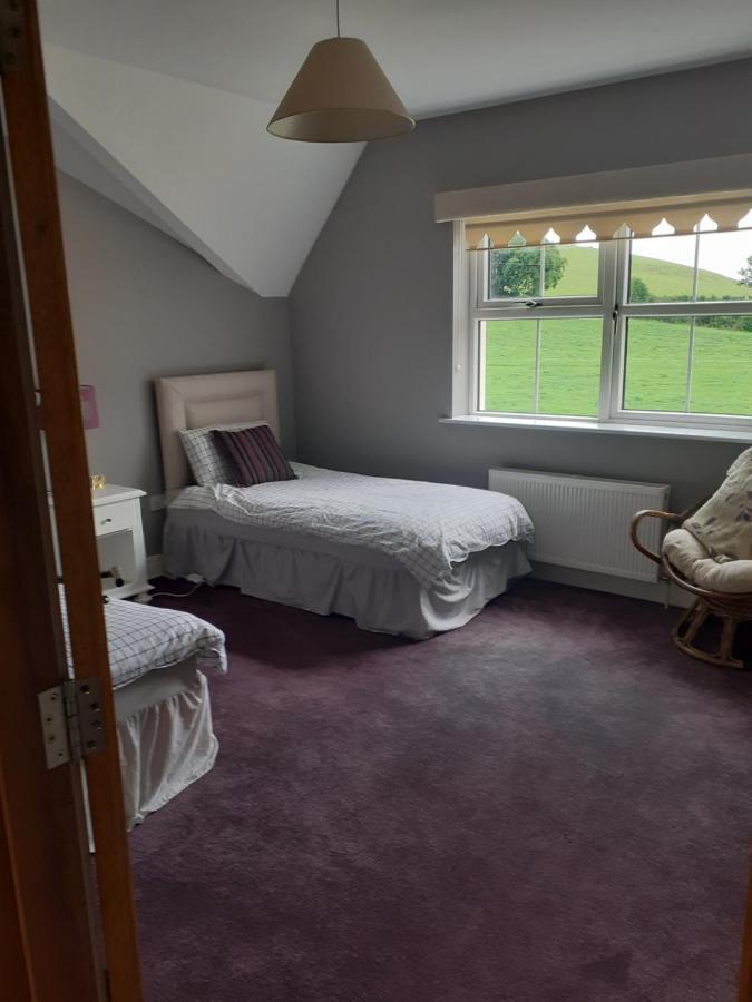 Single Or Twin Room In Lovely Country Residence Nobber Bagian luar foto